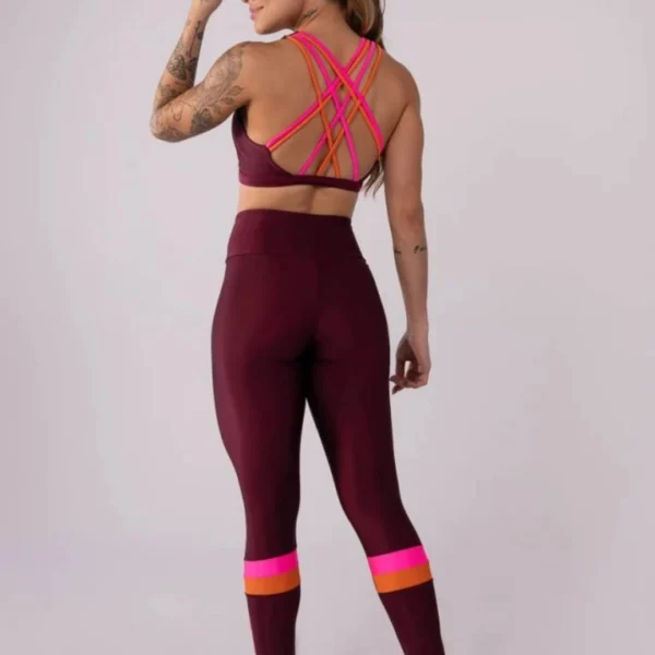 Calça Legging com Recortes e Ponto de Cobertura - Imagem 3
