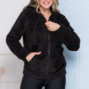 casaco moletom de pelinho com pompom